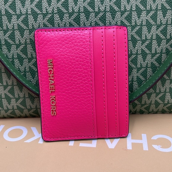 MICHAEL KORS
Large Pebbled Leather Card Holder Case
Electric Pink
NWT - Picture 7 of 16